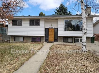 2107 86th St NW, Edmonton, AB T6K1Z9