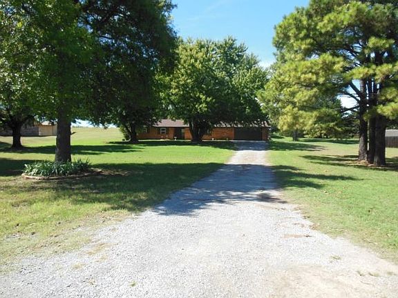2nd image of 28 Walnut Dr