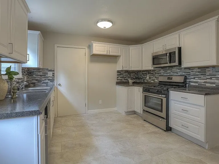 7840 Birch St — Photo 8