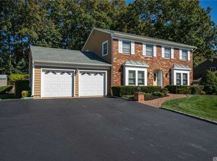 52 Timber Ridge Dr, Commack, NY 11725