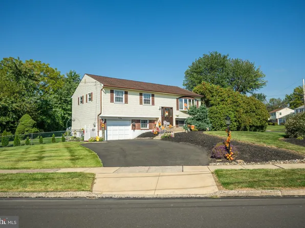 564 Byron Rd, Warminster, PA 18974