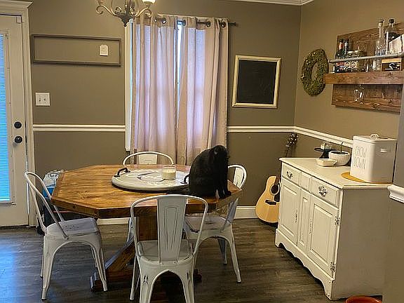 3rd image of 906 Whisperwood Trl NE