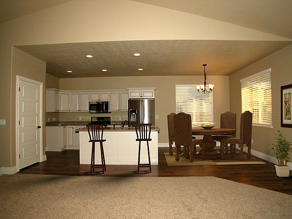 Kitchen & Dinning