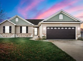 212 Hartford Glen Ct, Wentzville, MO 63385