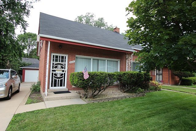 1st image of 8440 S Kenwood Ave