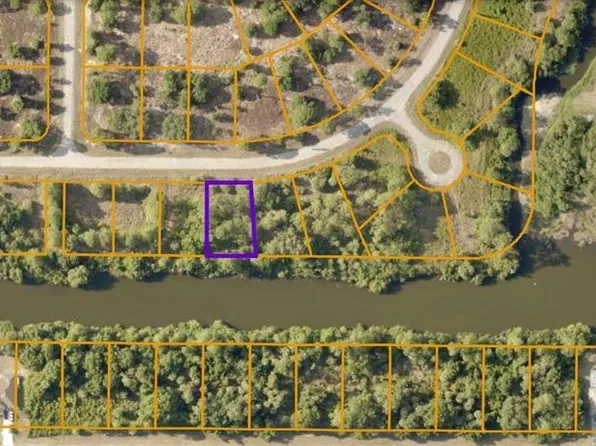 London Cir #14, North Pt, FL 34288