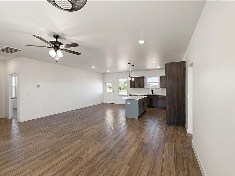 9738 Renee St — Photo 17