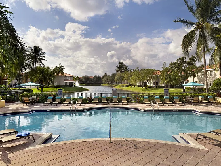 Camden Doral — Photo 21