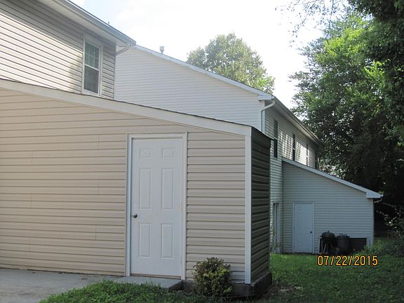 5th image of 10430A Victoria Dr