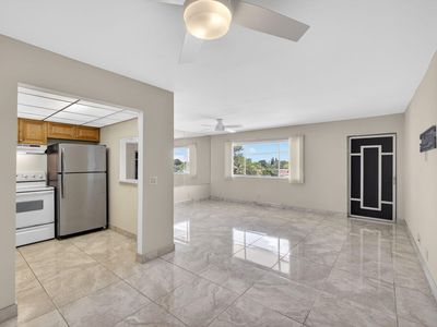 300 S Village Green Cir Circle S #420, Palm Springs, FL, 33461