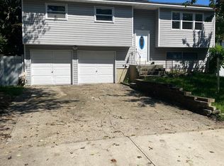5 Durst Drive, Selden, NY 11784