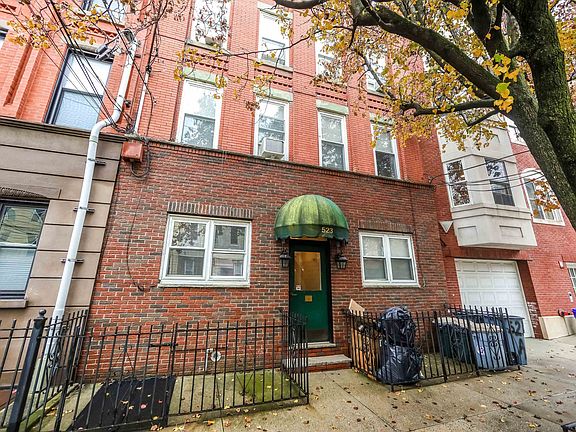 3rd image of 523 Adams St APT 1L