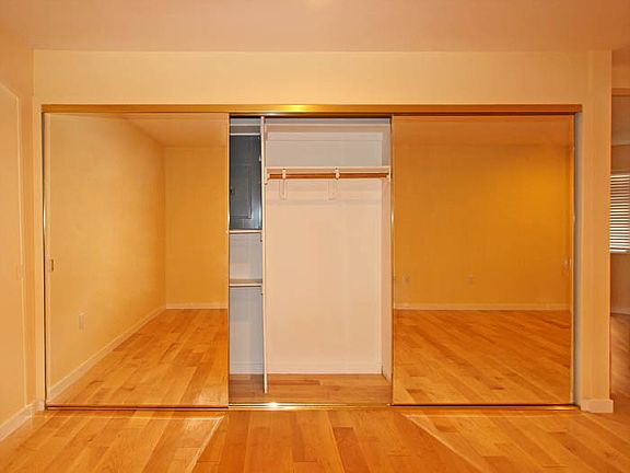 4th image of 696 Towle Way APT 15