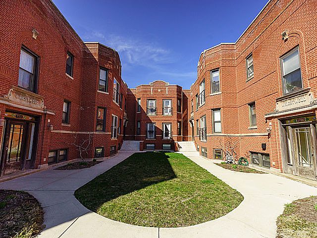 1st image of 3710 W Wrightwood Ave #3D