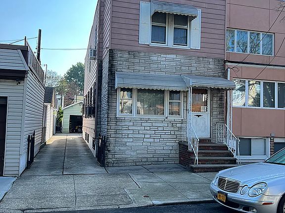 2nd image of 7209 72nd St