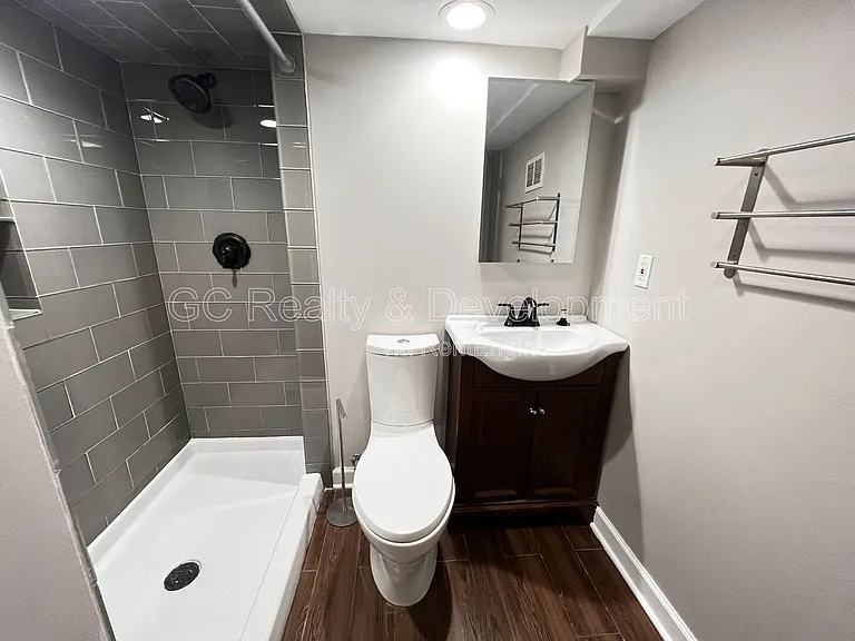 1439 N Artesian Ave #1 — Photo 24