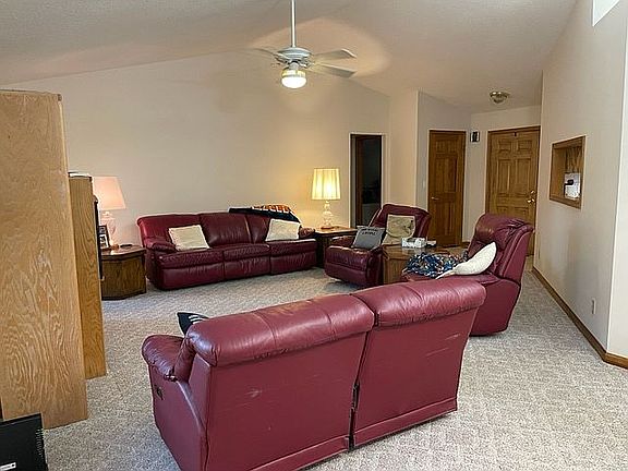 Living Rm to Bedrooms