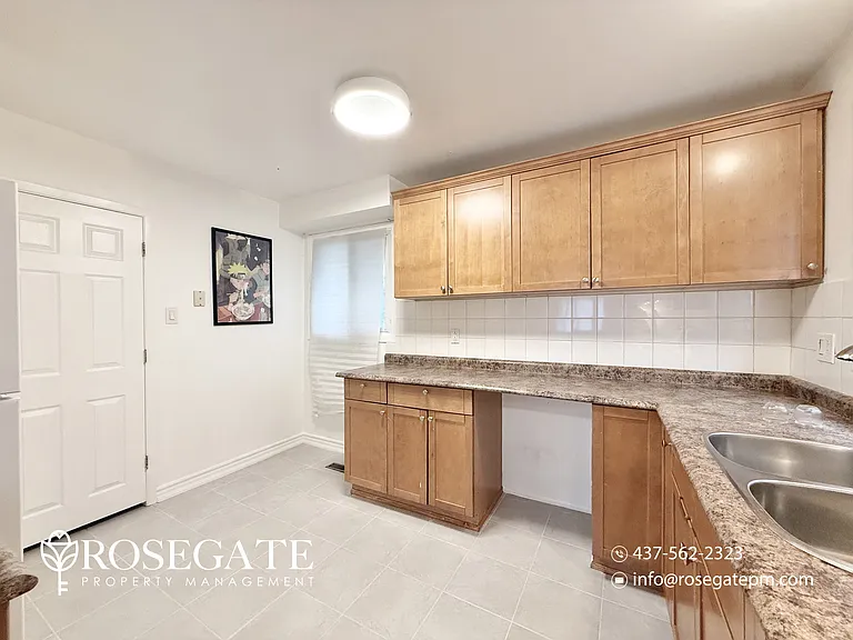 109 Rotary Dr — Photo 3