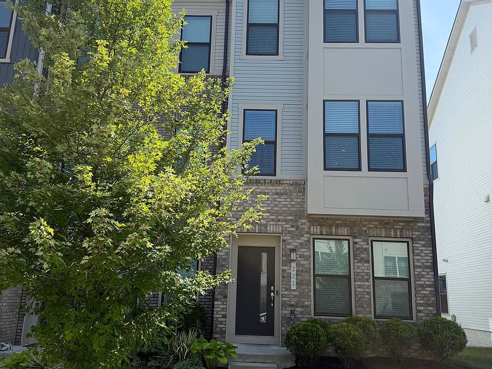 1st image of 221 Narrowleaf Way