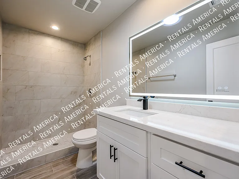 1704 E Pickrell Dr — Photo 26