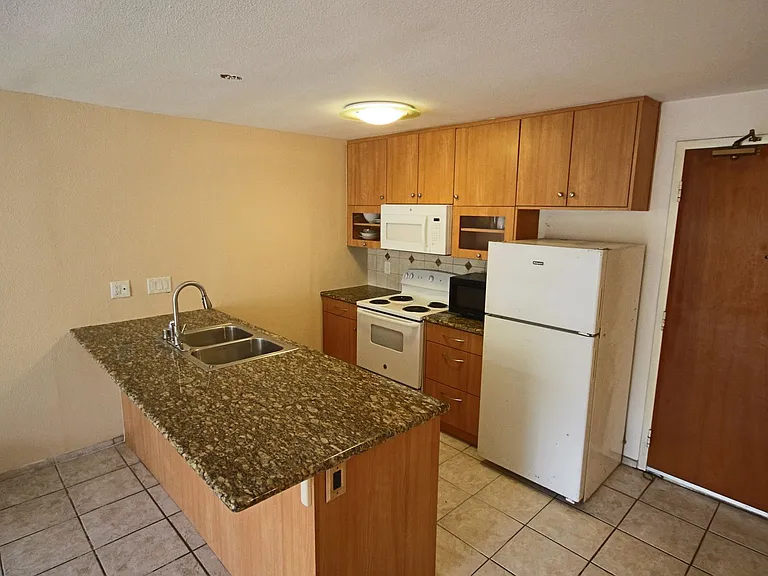 8308 Regents Rd #1C — Photo 5