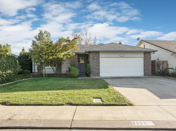 2526 Park West Dr, Lodi, CA 95242