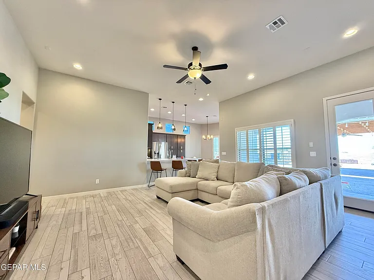 7467 Smugglers Gulch Ct — Photo 22