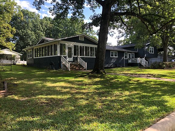 2nd image of 201 E Ramseur Dr