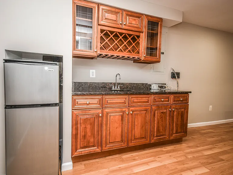 9627 Locust Hill Dr — Photo 28