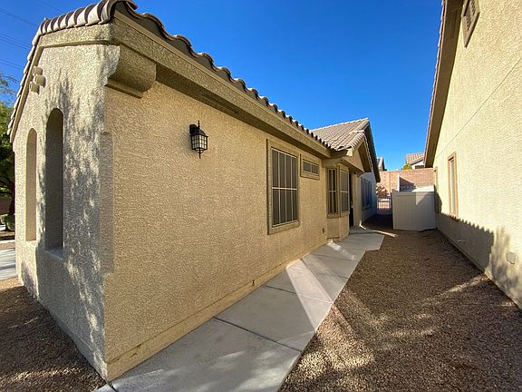 2nd image of 2016 Turtle Beach Ave