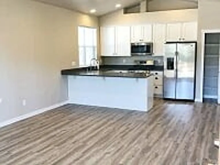 2510 Kulshan St — Photo 3