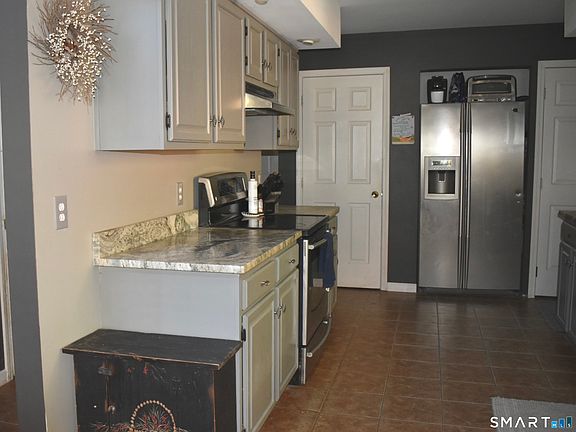 4th image of 665 Norfolk Road