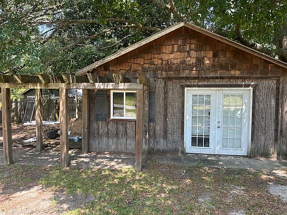 2nd image of 305 Dreher Rd #1