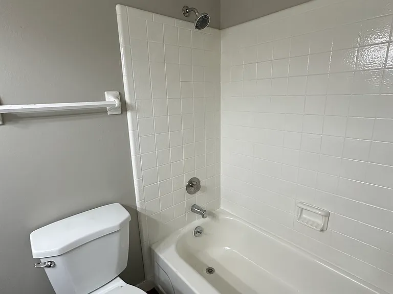 551 Delaware St — Photo 13