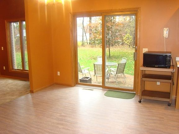 4th image of 4621 Black Forest Dr