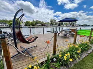 292 Lagoon Beach Dr, Bay City, MI 48706