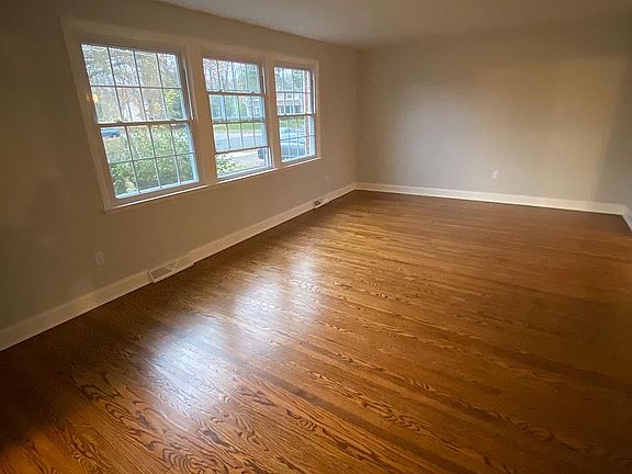 3rd image of 1007 Lowber Dr