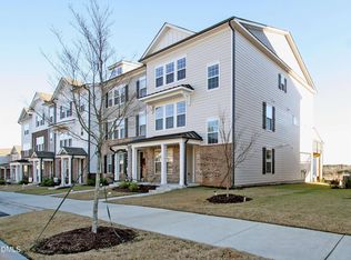 943 Haybeck Ln, Apex, NC 27523