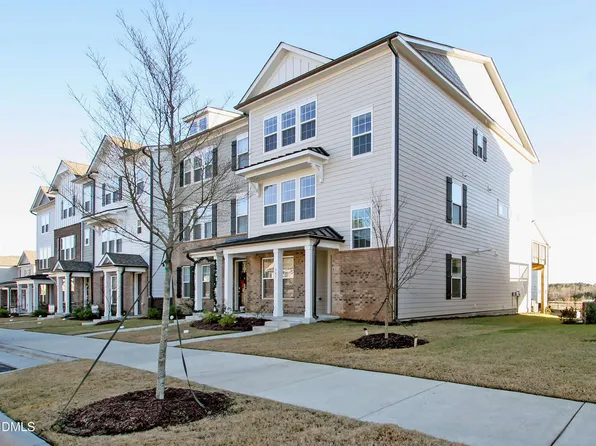 943 Haybeck Ln, Apex, NC 27523