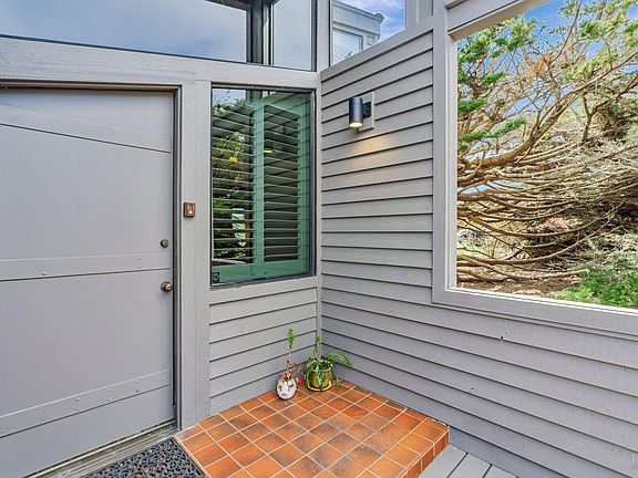 4th image of 102 Widgen Court