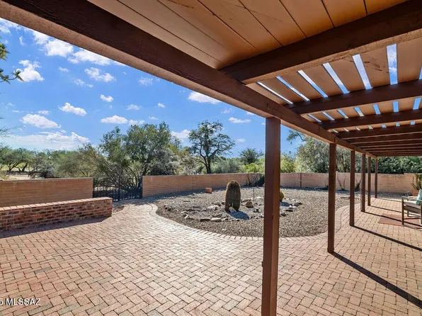 735 S La Huerta, Green Valley, AZ 85614