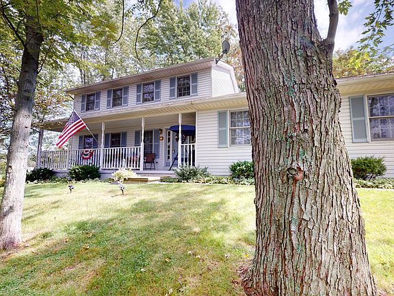 2nd image of 2873 Euclid Ave