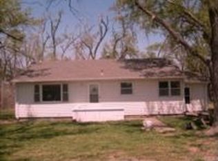 713 2900 Ave, Abilene, KS 67410
