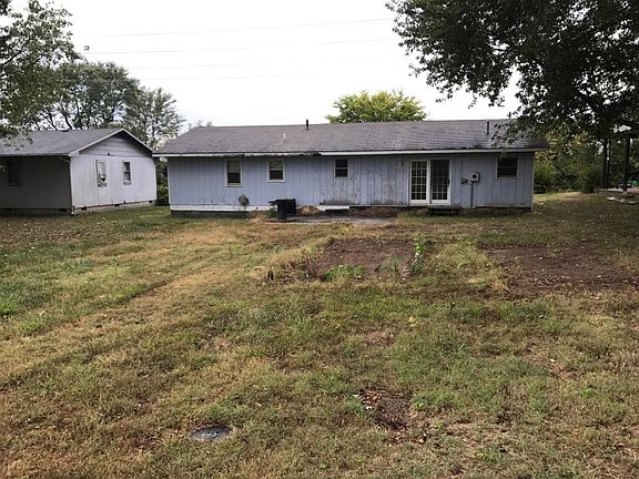 2nd image of 916 Morris Ave