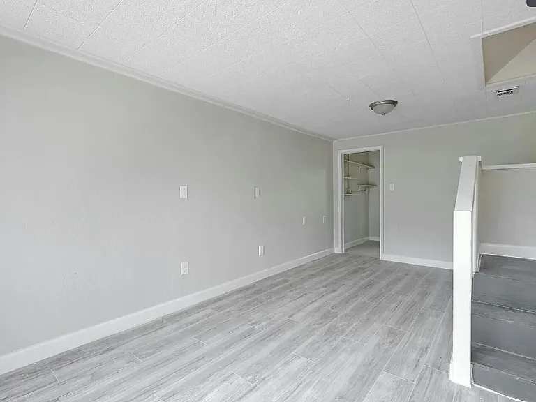 505 Wright Ave — Photo 15