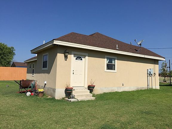 3rd image of 1308 E Chambers St
