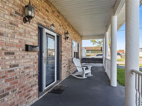 3rd image of 265 Laroussini St