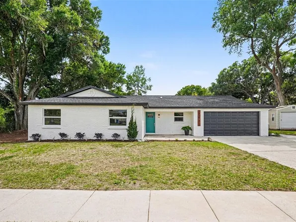 707 Queens Ct, Seffner, FL 33584