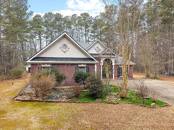 3rd image of 3195 Trickum Rd NE