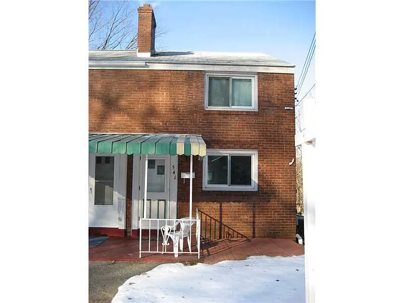 541 7th St photo 1